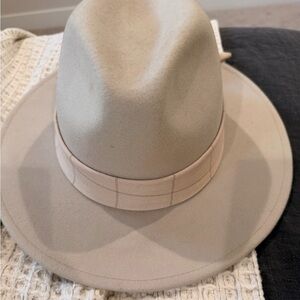 GIGI PIP Cream Tan Hat